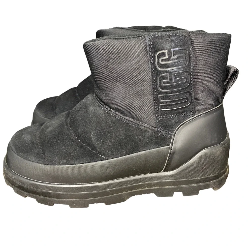 UGG Kid Preteen Black Classic Klamath Mini Puffer Waterproof Winter Boots Size 5